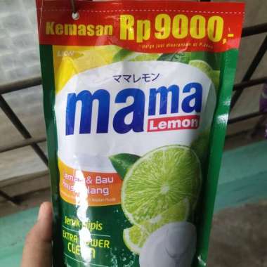 Mama Lemon Cairan Pencuci Piring