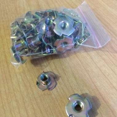 Mur cakar / T Nut 6 ml = 45 pcs