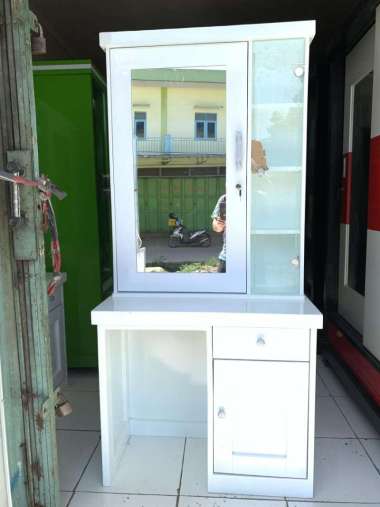 meja rias minimalis / tiolet