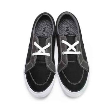 Jual Sepatu Sneaker Pria Warna Hitam Putih Online Baru Harga Termurah September 2020 Blibli Com
