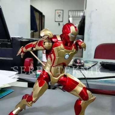 Cara membuat baju iron man dari kardus