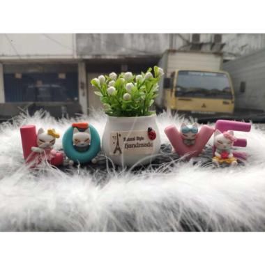 Pajangan Boneka Set Love Pig + AntiSlip berbulu Hiasan Dekorasi Dashboard Mobil Cat