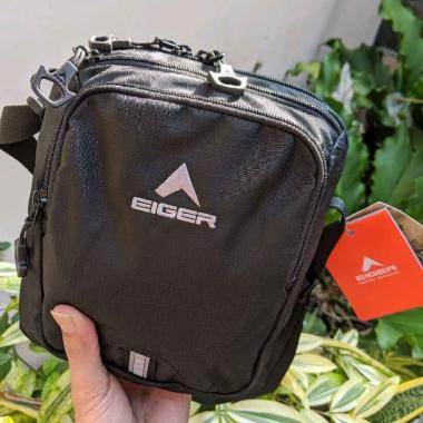 eiger travel pouch