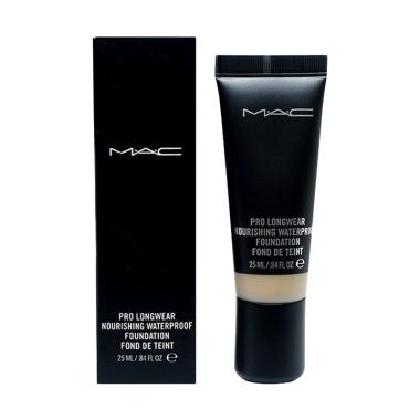 MAC Pro NC42 Longwear Nourishing Waterproof Foundation