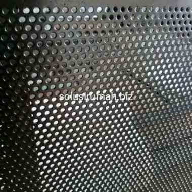 PLAT LUBANG BESI T08MM HOLE 7MM POTONGAN PER100CM PERFORATED custom