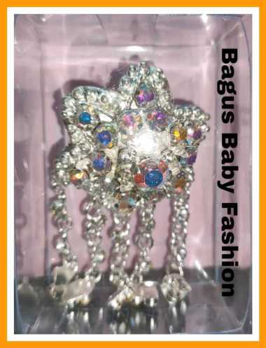 Bross Model Bunga Sepatu Cantik Hiasan Kebaya Selendang Silver