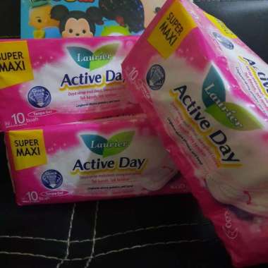 Pembalut Laurier Isi 10
