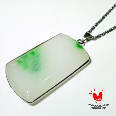 Vee Batu Giok Putih Hijau Kotak Jumbo Liontin Terapi Kesehatan putih hijau