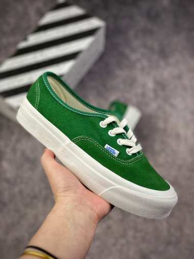 womens authentic vans