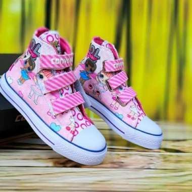 converse pink hightops