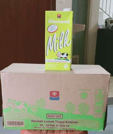 susu uht diamond Low fat 1 liter karton isi 12 pack