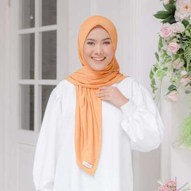 Lozy Hijab - Taqiya Instan Square Mustard