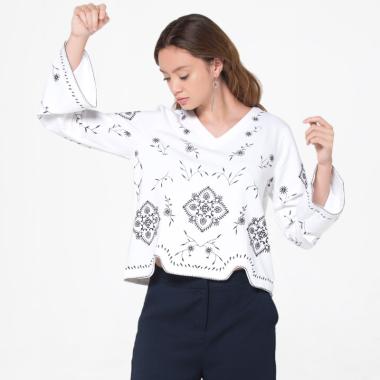 ... baju atasan bordir bunga. Source · The Executive 5-BLKCAS118D019 Blouse Wanita - Off White