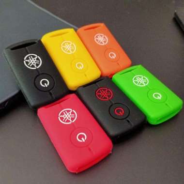 Gantungan Kunci Remote Keyless Motor Yamaha Aerox Logo Gantungan + Silikon Hitam Black