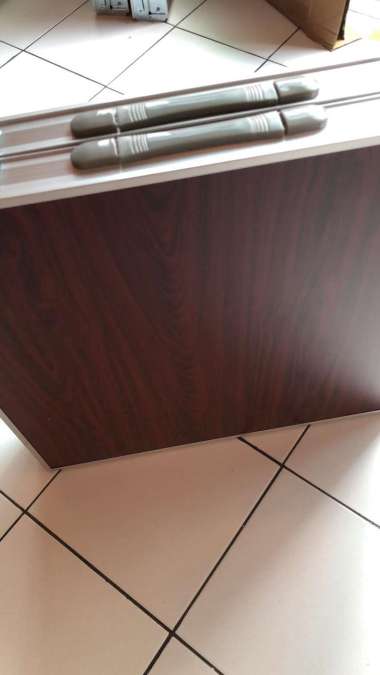 Meja Lipat Portable Kaki Kotak + 2 KURSI / KAKI KOTAK // Meja Lipat Koper / Meja Laptop Lipat Maroon