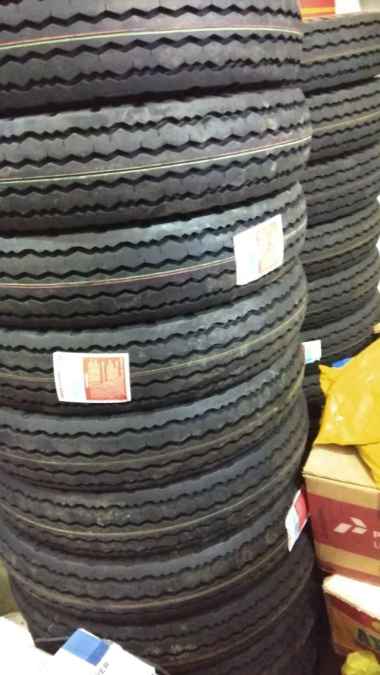 Ban Truck / Truk Bridgestone 750-15 (MRD)