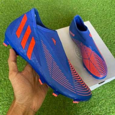 Sepatu Bola Adidas Predator Terlengkap 