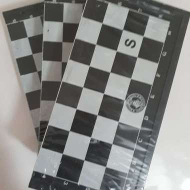 Catur plastik ukuran S Multicolor