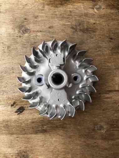 Flywheel Complete Mesin Potong Rumput Honda Tipe UMR 435 Original