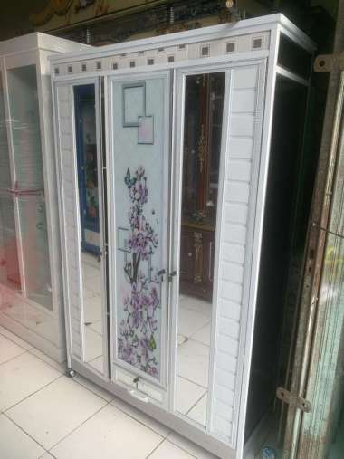 lemari pakaian aluminium 3 pintu