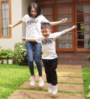 Tshirt/ Kaos Anak/ Kidou X Kezia Karamoy Black and White S White