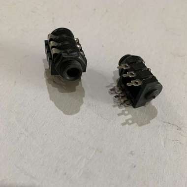 Soket akai stereo kelabang