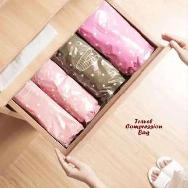 Vakum Bag Pakaian Roll Tangan Tanpa Vacum