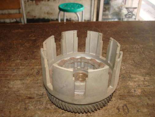 Yamaha Genuine Parts Kopling House Assy for Yamaha V80, V80 SDX SILVER