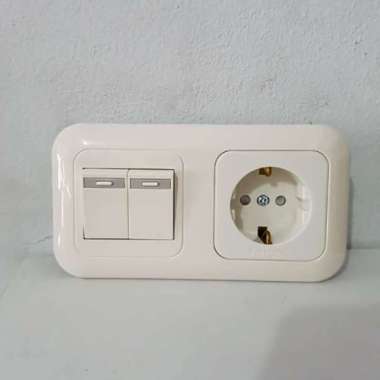 PANASONIC Wide Series Stop Kontak CP + Saklar Seri