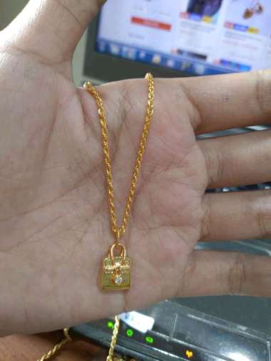 liontin model tas permata satu elegant emas asli