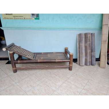 kursi malas asli dari bambu hitam