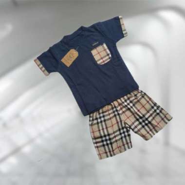 SETELAN ANAK PEREMPUAN DAN LAKI LAKI MOTIF BURBERRY / KAOS ANAK PEREMPUAN DAN LAKI LAKI MOTIF BURBER