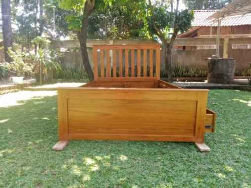 Dipan Divan Sorong 3 Laci/drawer Minimalis - 120x200 cm Jati - Natural
