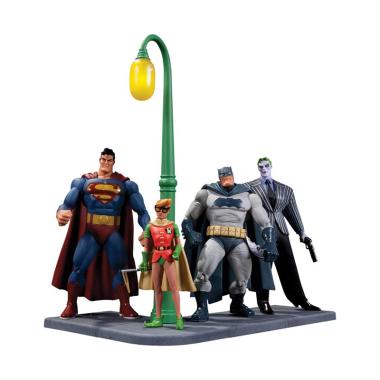 DC Collectibles 4-Pack Batman The Dark Knight Returns