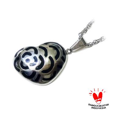 VeE Liontin Titanium Batu Giok Hitam Love Bunga - Terapi Kesehatan  Hitam