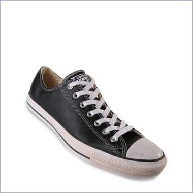 chuck taylor low leather