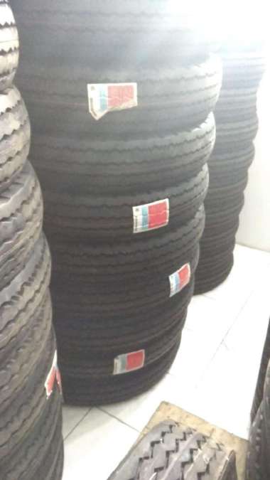Ban Truck / Truk Bridgestone 750-16 (MRN)