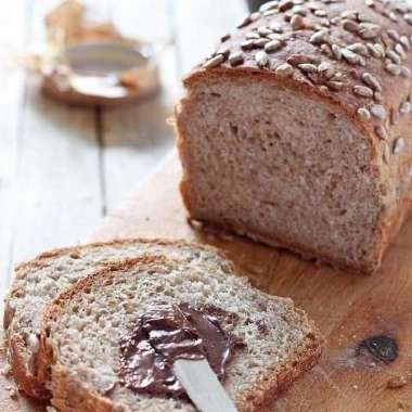 wholemeal bread,,roti gandum