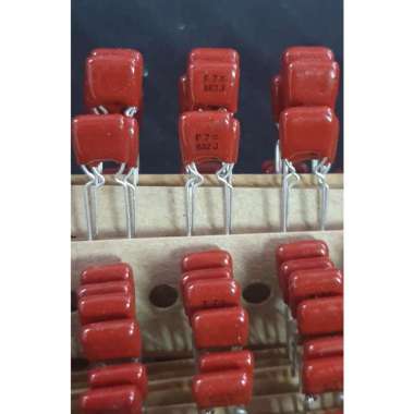 Capacitor Mylar Atau Kapasitor Milar 682J F7 50V Harga per 5 Pcs