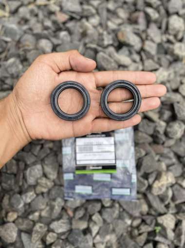SEAL SIL SHOCK DEPAN KLX 150 SEAL SKOK NINJA R NINJA RR SS KAWASAKI