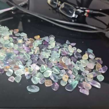 FLUORITE MULTICOLOR CHIPS 7-15MM 100GRAMS