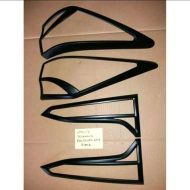 Garnis Lampu Belakang All New Fortuner 2016 Up Hitam