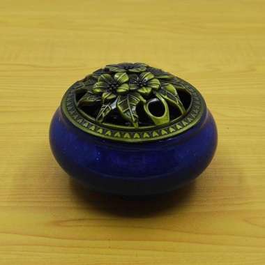 Tempat pembakaran dupa kerucut Biru
