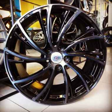 GIO Turbine R20 X 8.5 Pcd 5-114 Et45 Velg Hitam