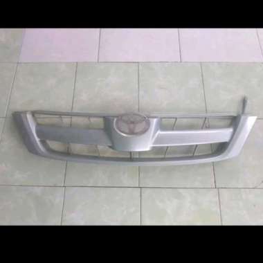 Grill bumper Innova 2005 2006 2007 2008 original Toyota silver