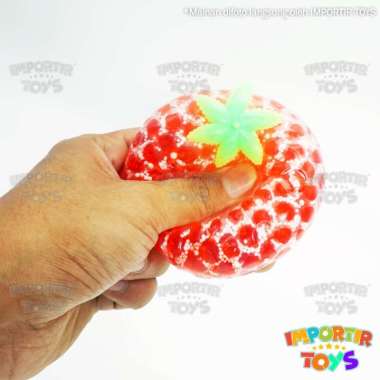 Mainan Squishy Berbagai Bentuk unik Stress Ball Squishy Pereda Stress Strawberry