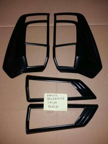 Garnish - List - Lis Lampu Belakang Calya Hitam