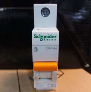 SCHNEIDER NEW DOMAE MCB 1Phase C20  /20A Putih