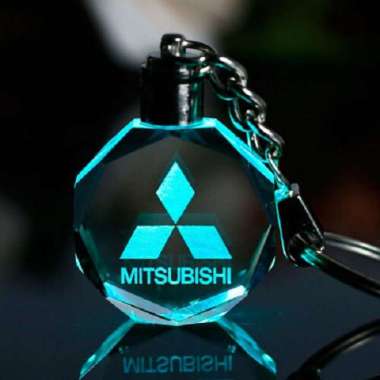 Gantungan Kunci Mobil Multicolor LED Car Key Chain Lampu Logo Merk Logo Mitsubishi