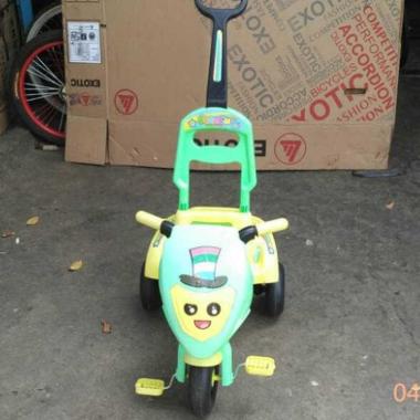 Sepeda Anak Plastik Yotta Roda 3 pedacu
